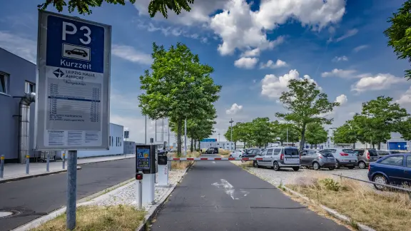 Parken Neben Dem Flughafen Leipzig www.mdf-ag.com