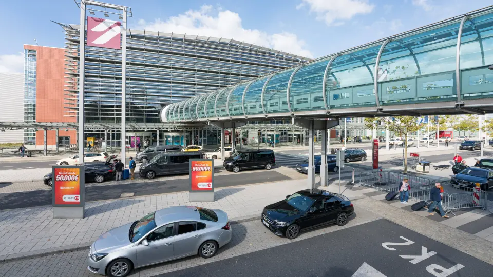 Park And Ride Dresden Flughafen di5l0vjrkfc7a.cloudfront.net