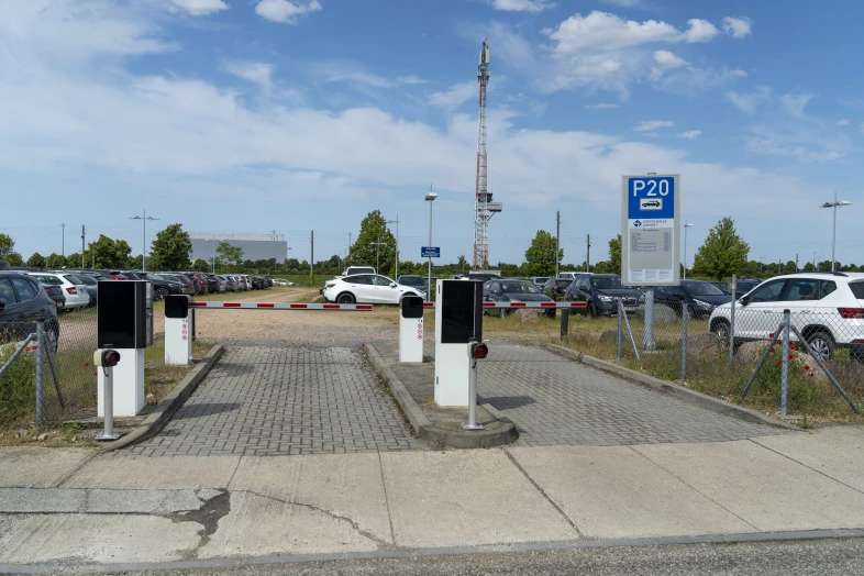 Parkplatz online buchen Flughafen Leipzig Halle Mitteldeutsche Flughafen AG