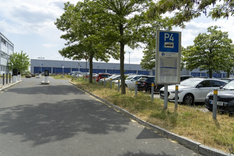 Richter 6 Frenzel Parken Halle Airport www.mdf-ag.com